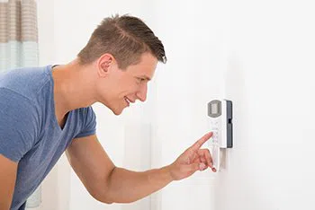 Beavercreek OH Locksmiths Store Beavercreek, OH 937-329-9905 - lock-installation